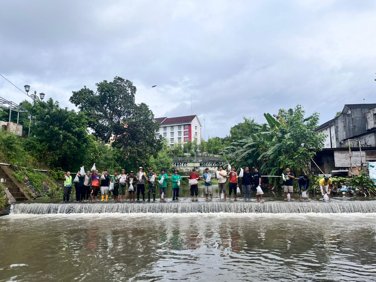 Program Kali Bersih Pemerintah Kalurahan Sinduadi di Sungai Code